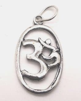 REF401 – PENDENTIF OM Métal Argenté