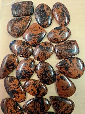 ..GALET PERCE CORAIL FOSSILE (Reste : 5 Pcs)