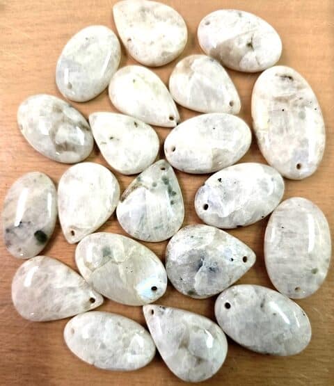 ..GALET PERCE ONYX NOIR (JASPE BOTSWANA)