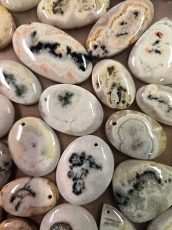 ..GALET PERCE UNAKITE VERT